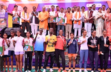 बस्तर हेरिटेज मैराथन : 9,800 से अधिक धावकों के साथ रचा इतिहास