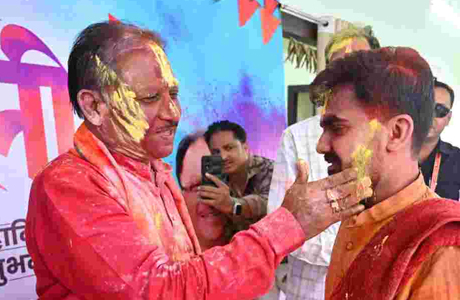 प्रेम और सद्भाव के रंगों से सराबोर हो होली : मुख्यमंत्री