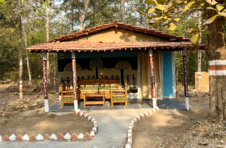 बारनवापारा में इको टूरिज्म, नेचर कैंप मड हाउस का बढ़ा आकर्षण