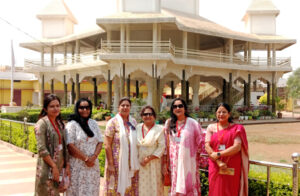 तालाबों की नगरी धमधा पहुंची इंटैक की टीम; देखी विरासत