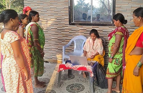 बस्तर के वनांचलों तक जा पहुंचा डिजिटल क्रांति का प्रकाश