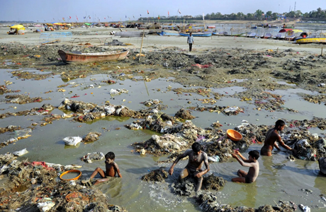 "गंगा" किनारे अतिक्रमण पर सुप्रीम कोर्ट सख्त, दिया निर्देश