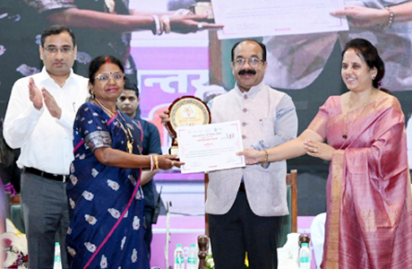 ईश्वर ने महिलाओं को विशेष शक्तियां और क्षमताएं दी हैं – अरुण साव