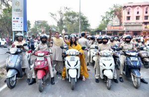 गोल्डन बुक ऑफ रिकॉर्ड में दर्ज हुई "मैं भारत हूं” बाइक-स्कूटी रैली
