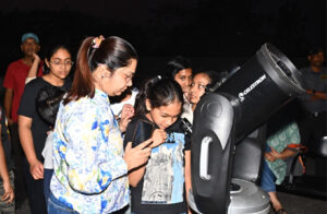 राष्ट्रीय विज्ञान दिवस पर देखा रात का आसमान, हाइड्रो रॉकेट कार्यशाला भी