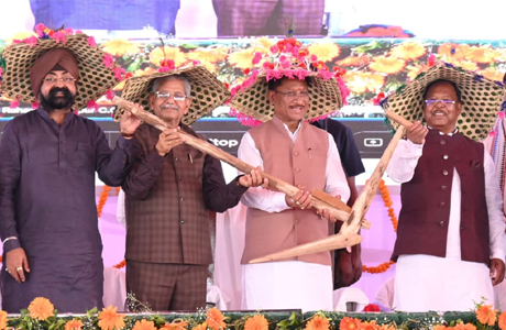 वादा निभाया, होली से पहले 25.3 लाख किसानों को 10.3 करोड़ का भुगतान