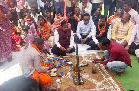 कृषि मंत्री ने धोन्धा प्रतापपुर में किया कृषि महाविद्यालय का भूमि पूजन