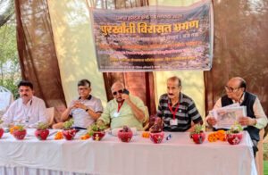 तालाबों की नगरी धमधा पहुंची इंटैक की टीम; देखी विरासत