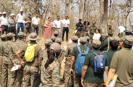 प्रशिक्षु IFS अधिकारियों ने किया भू-जल संरक्षण कार्यों का अध्ययन