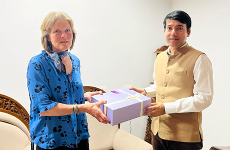 बस्तर की सांस्कृतिक विरासत से अभिभूत हुई संयुक्त राष्ट्र की मेंटर