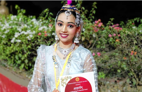 नन्हीं कथक नृत्यांगना अविका वार्ष्णेय ने दुर्ग का नाम रोशन किया