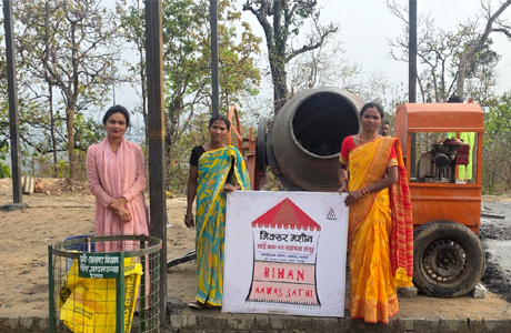 ‘बिहान’ : निर्माण कार्यों से बढ़ रही ‘साईं बाबा समूह’ सदस्यों की कमाई