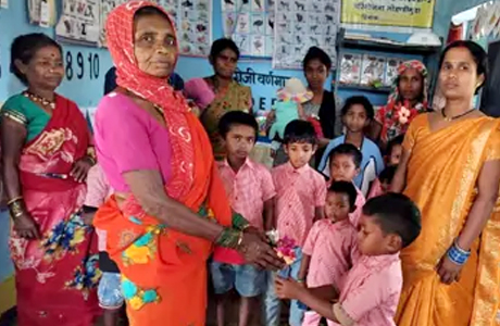 आंगनवाड़ी में रिश्तों की गर्माहट और बचपन की शरारतों का अनूठा संगम