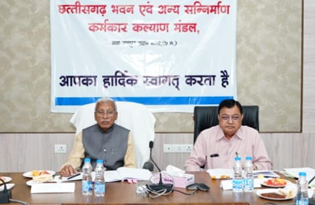 श्रमिक कल्याण की योजनाओं के क्रियान्वयन में हो पूरी पारदर्शिता : देवांगन