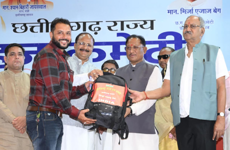 CM Sai hands over First Aid kits to Haj pilgrims