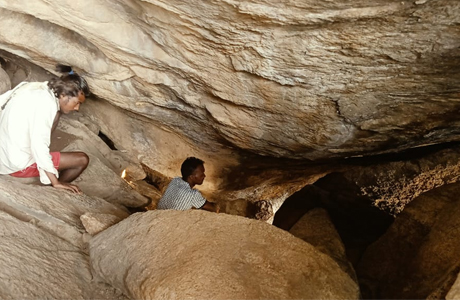 गढ़पहाड़ की गुफाओं में झलकती प्रागैतिहासिक सभ्यता की अनूठी विरासत