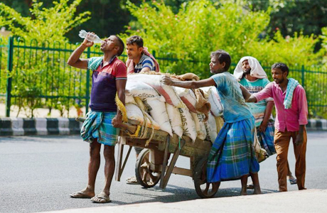 लू पर स्वास्थ्य विभाग की सलाह : दोपहर में घर से बाहर निकलने से बचें