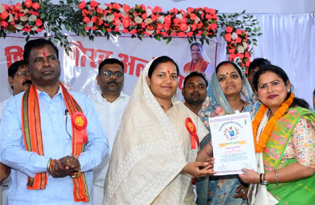 शिक्षकों के समर्पण से ही होगा मजबूत शिक्षा व्यवस्था का निर्माण : लक्ष्मी राजवाड़े