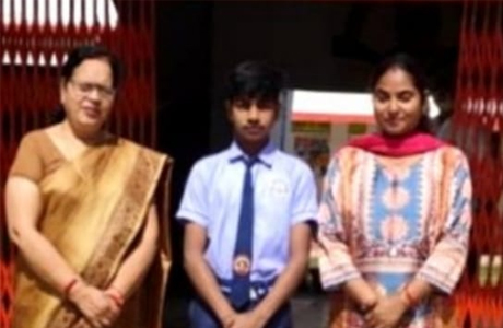 पीएम श्री सेजेस के छात्र आरुष मृधा का राष्ट्रीय स्क्वैश प्रतियोगिता में चयन