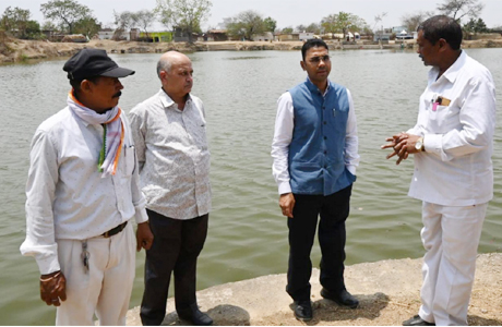 जिला प्रशासन ने नहरों से छोड़ा पानी, 450 तालाब हुए लबालब