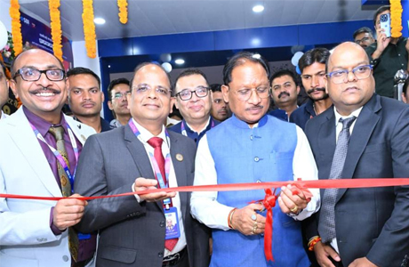 कचहरी चौक स्थित एसबीआई के नये भवन का मुख्यमंत्री ने किया शुभारंभ