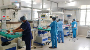 बलौदाबाजार जिला अस्पताल के SNCU में 780 ग्राम के शिशु को मिला जीवनदान