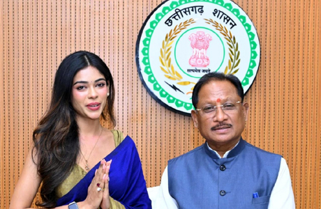 नारी सशक्तिकरण : विधानसभा के विशेष सत्र में पहुंची मिस इंडिया छत्तीसगढ़