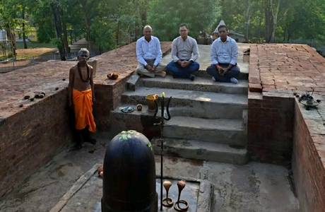 बस्तर की ऐतिहासिक विरासत से रूबरू हुए संस्कृति संचालक डॉ. कन्नौजे