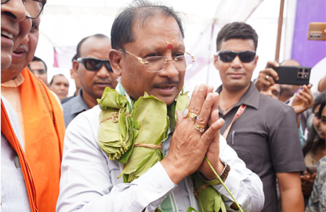 करहीबाजार : मुख्यमंत्री ने तेन्दूपत्ता संग्राहकों व होनहार विद्यार्थियों को दी लाखों की सौगात