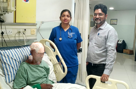 जब चक्कर खाकर बेहोश हुआ बुजुर्ग, तो याद आई महीने भर पहले लगी चोट