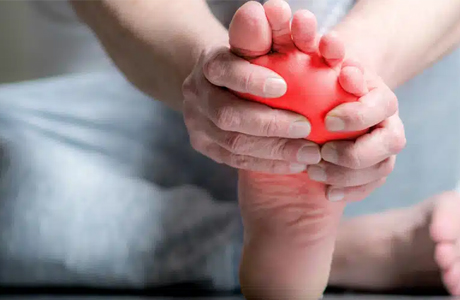 पैरों का सुन्न होना, दर्द, मांसपेशी : क्या है डायबिटिक न्यूरोपैथी