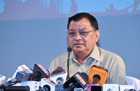 मेहनतकश श्रमिकों के बिना विकास की कल्पना अधूरी: श्रम मंत्री देवांगन