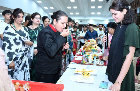 रायपुर मैंगो फेस्टिवल : आमों की सुगंध और स्वाद से सराबोर हुआ रायपुर