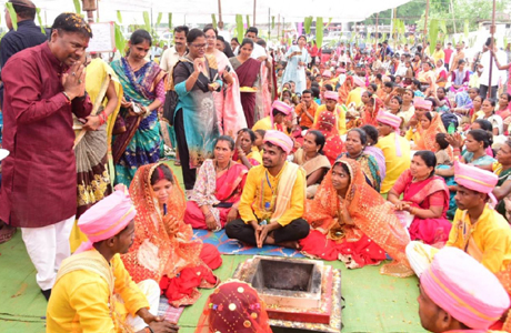 मुख्यमंत्री कन्या विवाह योजना: मर्दापाल में 50 जोड़े बंधे परिणय सूत्र में