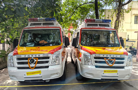 राष्ट्रीय राजमार्ग पर एनएचएआई ने तैनात किये 1033 के नए एंबुलेंस