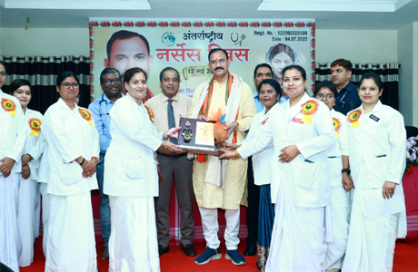फौज की तरह "नर्सिंग सिस्टर" कहलाएंगी "नर्सिंग ऑफिसर" : स्वास्थ्य मंत्री