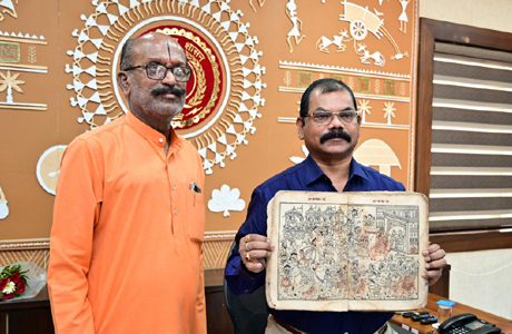 ज्ञानभारतम् : जीपीएम जिले में उपाध्याय परिवार में मिली रामचरितमानस की दुर्लभ पांडुलिपि