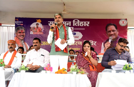 सुशासन तिहार : चीचा जनसमस्या निवारण शिविर में 300 आवेदनों का निराकरण