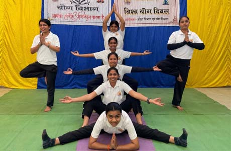 शासकीय कन्या महाविद्यालय दुर्ग में अंतर्राष्ट्रीय योग दिवस का आयोजन