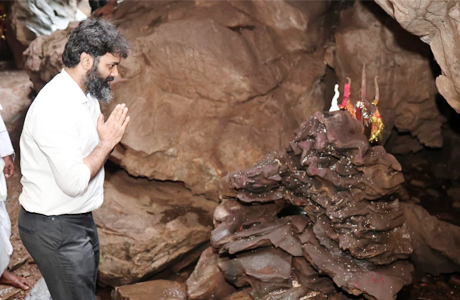 जशपुर के खुड़िया रानी गुफा मंदिर के आसपास विकसित होंगे पर्यटन सुविधाएं