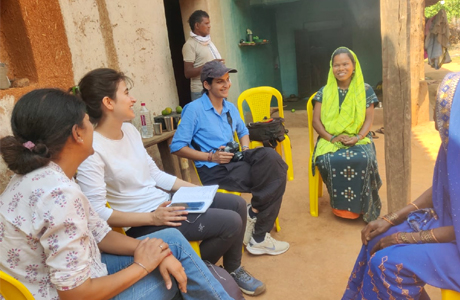 बैगा संस्कृति से प्रभावित हुई नेशनल ज्योग्राफी की ट्रैवलर टीम, बताया अद्भुत