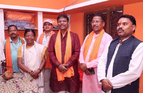 आदिवासी उत्थान को समर्पित पद्मश्री डॉ बुधरी ताती से वनमंत्री ने की मुलाकात