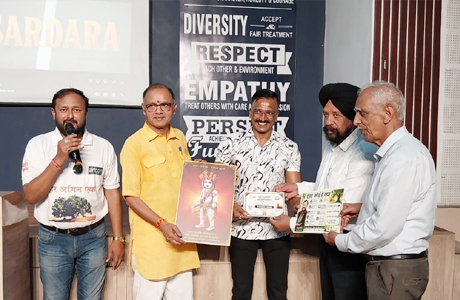 आर्टकॉम की पर्यावरण जागरूकता, नशामुक्त जीवन के लिए वरिष्ठ पत्रकार का सम्मान
