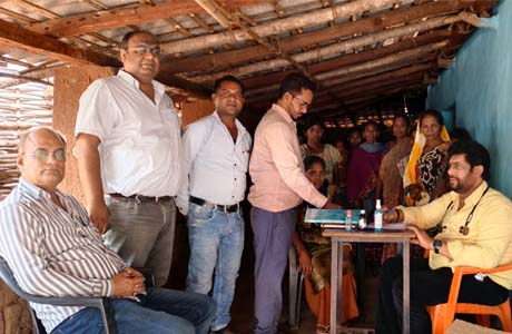 बैगा ग्राम छिरहट्टा में टीबी-कुष्ठ उन्मूलन के लिए लगा विशेष शिविर