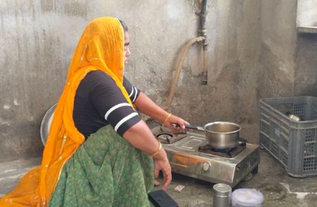 राजस्थान के इस गांव ने ऐसे निकाला ईंधन संकट का समाधान