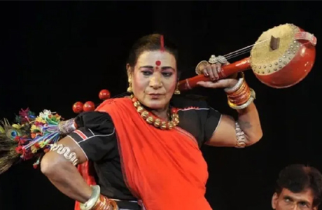 पंडवानी को अमर कर गईं डॉ तीजन; पैतृक गांव गनियारी में राजकीय सम्मान से अंतिम विदाई