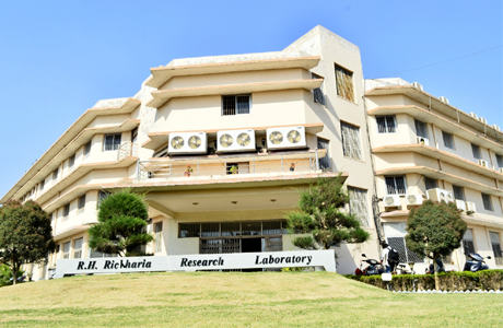 कृषि शिक्षा में भी हैं करियर, नवाचार और उद्यमिता के असीमित अवसर