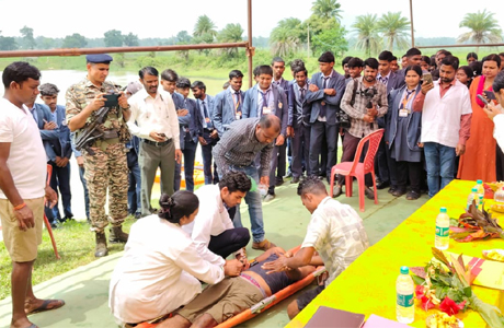 प्राकृतिक आपदा से बचाव को लेकर बम्हनी में किया गया मॉक ड्रिल