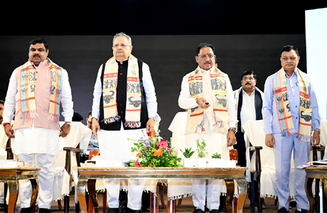 हथकरघा दिवस पर मुख्यमंत्री ने लॉन्च किया प्रीमियम हैंडलूम ब्रांड 'कोशल फैब'
