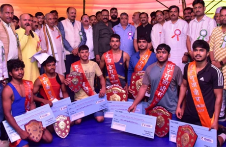 नागपंचमी पर अंबिकापुर में दंगल कुश्ती प्रतियोगिता का आयोजन